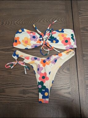Blackbough Retro Floral Bikini Size M